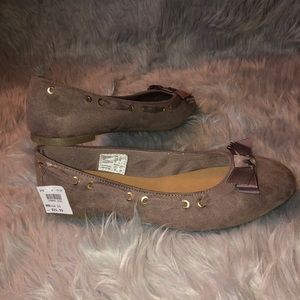 American Eagle flats